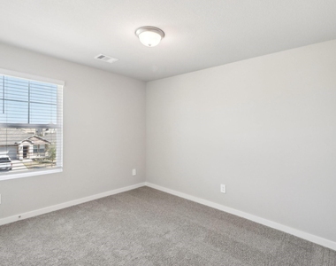 18075 Martin Pines Drive - Photo Thumbnail 25