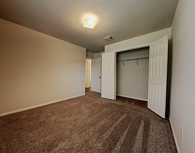 1014 Redcrest Springs Court - Photo Thumbnail 5