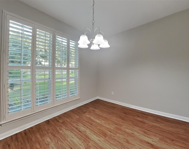 6506 Rose Willow Lane - Photo Thumbnail 4