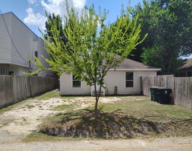 7318 Laredo Street - Photo Thumbnail 1