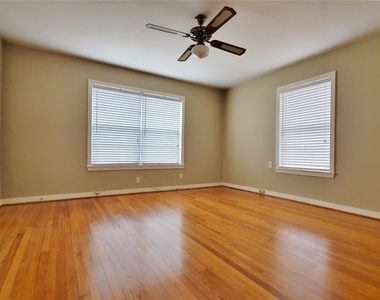 2018 Mcclendon Street - Photo Thumbnail 9