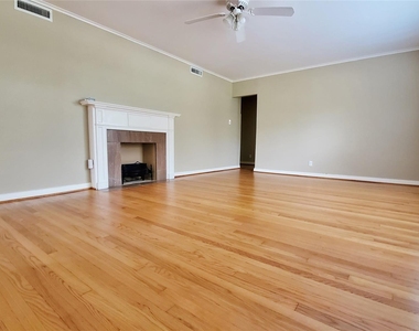 2018 Mcclendon Street - Photo Thumbnail 1