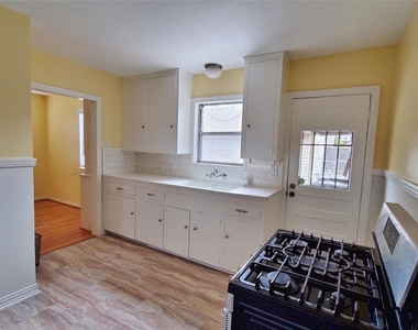 2018 Mcclendon Street - Photo Thumbnail 4