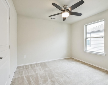 5047 Royal Amber Lane - Photo Thumbnail 34