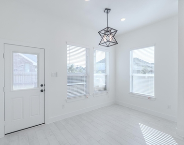 10472 Wild Rice Street - Photo Thumbnail 15