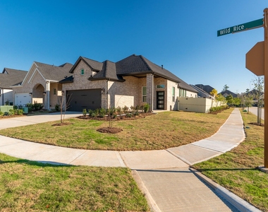10472 Wild Rice Street - Photo Thumbnail 31