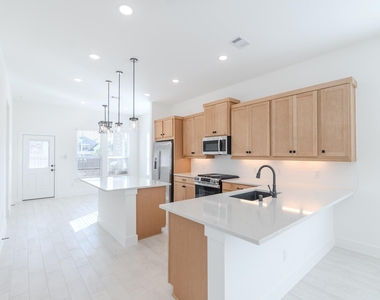 10472 Wild Rice Street - Photo Thumbnail 10