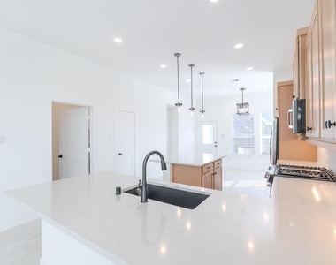 10472 Wild Rice Street - Photo Thumbnail 11