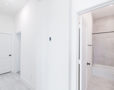 10472 Wild Rice Street - Photo Thumbnail 6