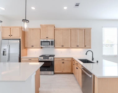 10472 Wild Rice Street - Photo Thumbnail 12