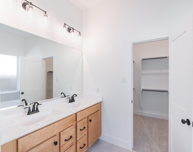 10472 Wild Rice Street - Photo Thumbnail 20