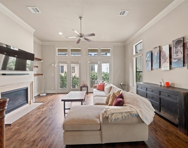 1629 Upland Lakes - Photo Thumbnail 5