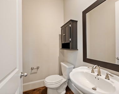 1629 Upland Lakes - Photo Thumbnail 7