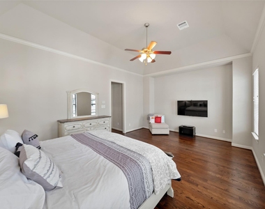 1629 Upland Lakes - Photo Thumbnail 10