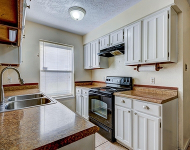9742 Charmont Road - Photo Thumbnail 10