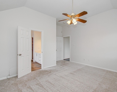 18303 Brenwood Manor Drive - Photo Thumbnail 14