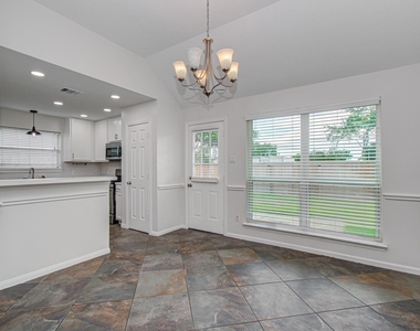 18303 Brenwood Manor Drive - Photo Thumbnail 7