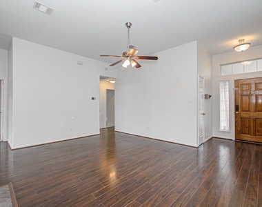 18303 Brenwood Manor Drive - Photo Thumbnail 4