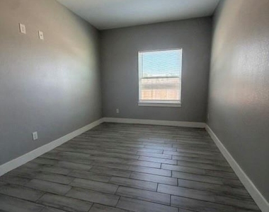 3521 Toliver Street - Photo Thumbnail 11