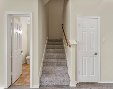 17815 Misty Pond Court - Photo Thumbnail 4