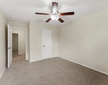17815 Misty Pond Court - Photo Thumbnail 8