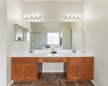17815 Misty Pond Court - Photo Thumbnail 12