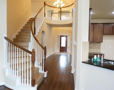3319 S Hawkins Glen - Photo Thumbnail 17