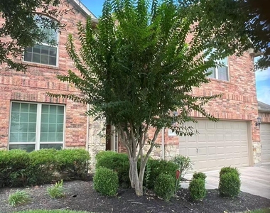 3319 S Hawkins Glen - Photo Thumbnail 1