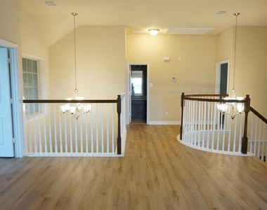 3319 S Hawkins Glen - Photo Thumbnail 18