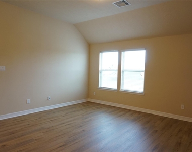 3319 S Hawkins Glen - Photo Thumbnail 21