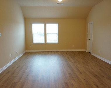 3319 S Hawkins Glen - Photo Thumbnail 19