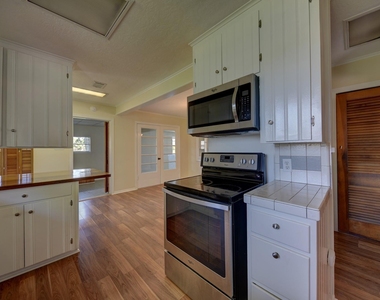 415 Silliman Street - Photo Thumbnail 3