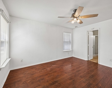 19007 Remington Park Dr - Photo Thumbnail 9