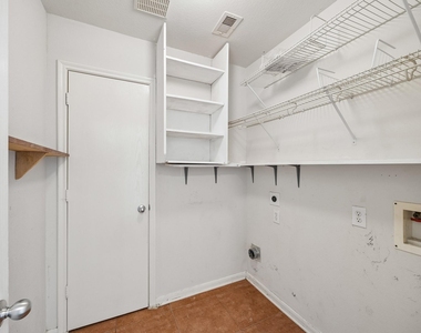 19007 Remington Park Dr - Photo Thumbnail 11
