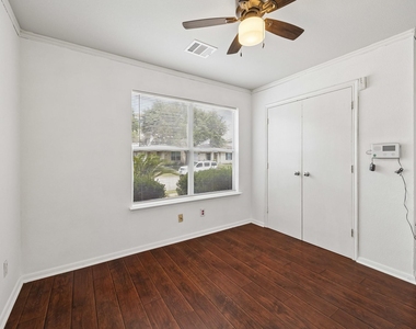 19007 Remington Park Dr - Photo Thumbnail 12