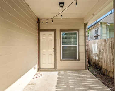 1613 Saulnier Street - Photo Thumbnail 24