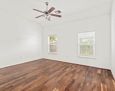 1613 Saulnier Street - Photo Thumbnail 16