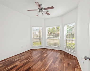 1613 Saulnier Street - Photo Thumbnail 13