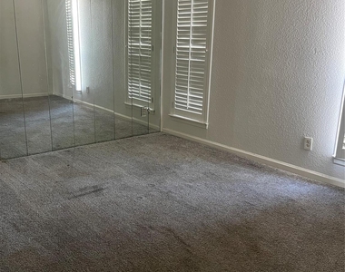 6111 Beverly Hill Street - Photo Thumbnail 9