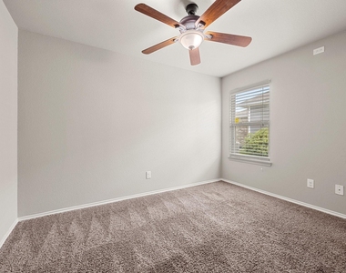 1945 Briar Grove Drive - Photo Thumbnail 16
