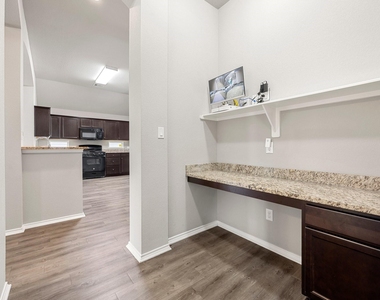 1945 Briar Grove Drive - Photo Thumbnail 14