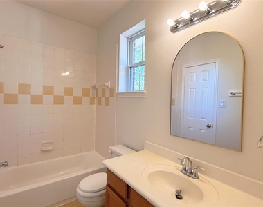8610 Rising Oak Lane - Photo Thumbnail 40