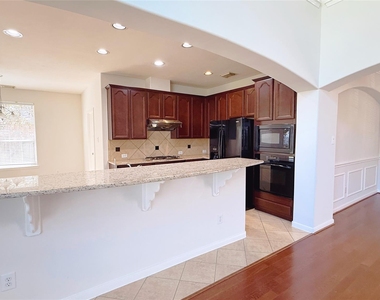 8610 Rising Oak Lane - Photo Thumbnail 23