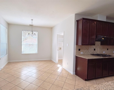 8610 Rising Oak Lane - Photo Thumbnail 25