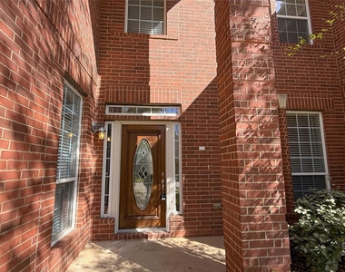 8610 Rising Oak Lane - Photo Thumbnail 17