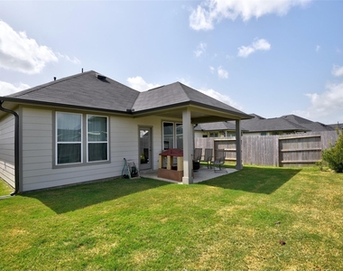 7215 Clearwater Cove Drive - Photo Thumbnail 16