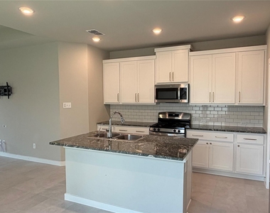7215 Clearwater Cove Drive - Photo Thumbnail 16