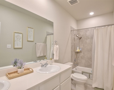 7215 Clearwater Cove Drive - Photo Thumbnail 5