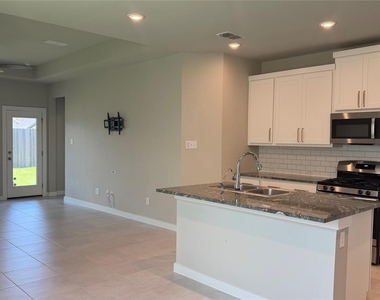 7215 Clearwater Cove Drive - Photo Thumbnail 18