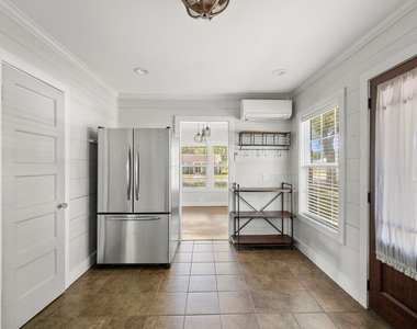 1036 Jackson Street - Photo Thumbnail 5